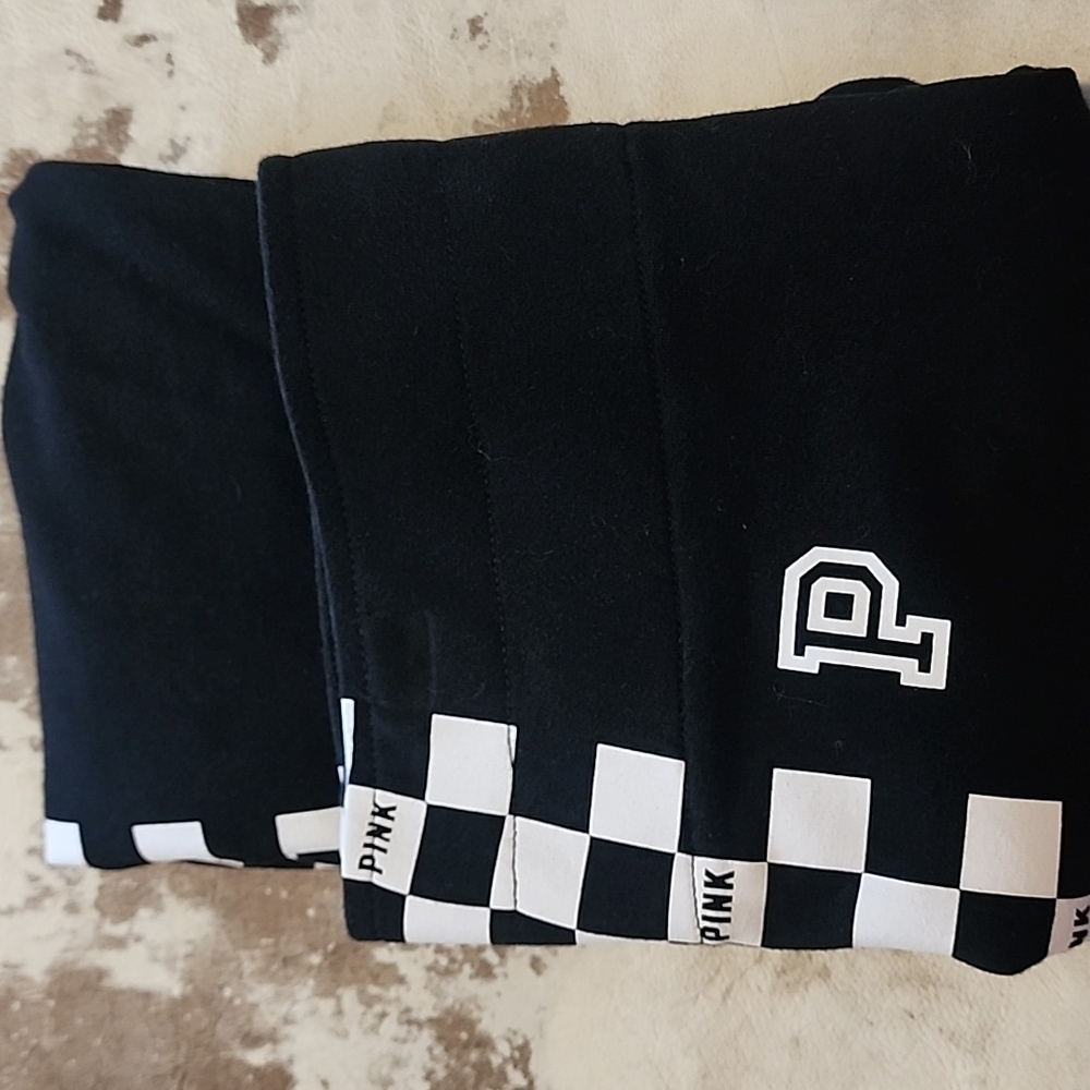 Hard To Find Pink VS White and Black Checkerd Leggings. Size: S - Picture 12 of 12
